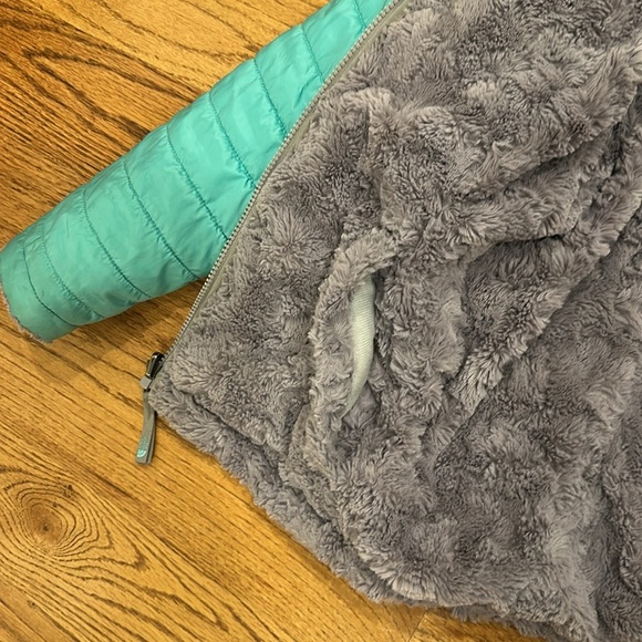 Girls Reversible NORTH FACE Puffy Jacket - size 14/16 (L) - Picture 7 of 10